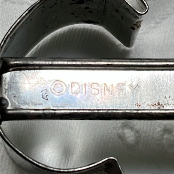 Vintage LARGE Full Body Metal Mickey Mouse Cookie Cutter with handle Made in USA - Picture 4 of 7